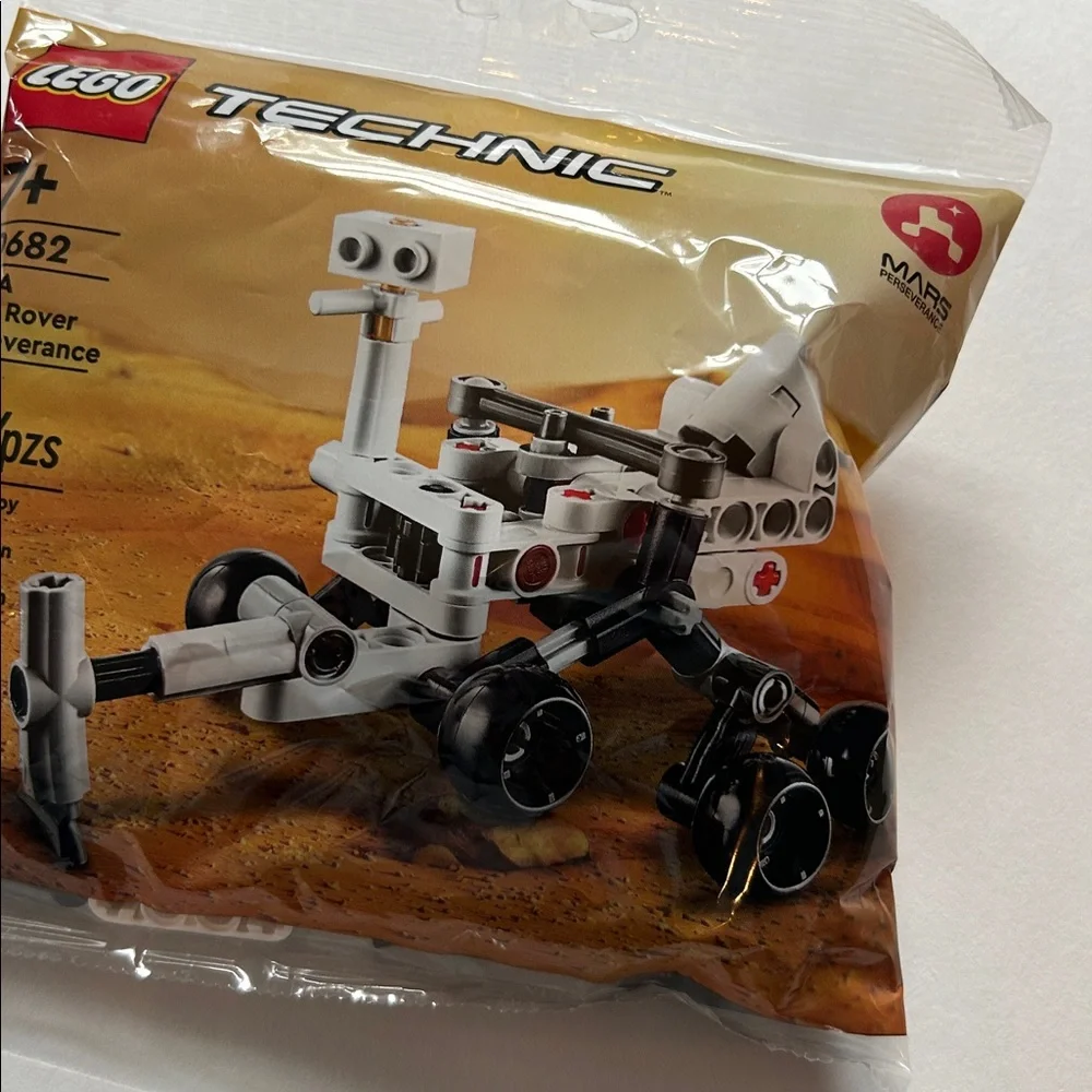 LEGO 30682 Technic NASA Mars Rover Perseverance - New in bag!
